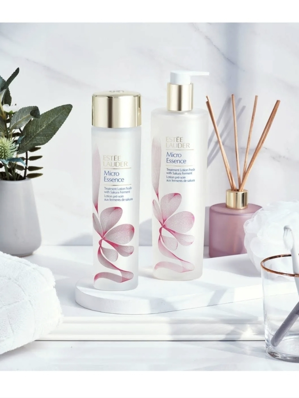Estee Lauder Micro Essence Treatment Lotion with Sakura-Ferment, 30ml (TS), NIB - Picture 8 of 9